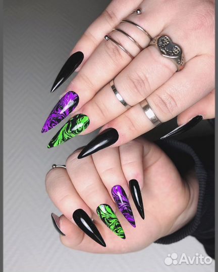 Маникюр педикюр