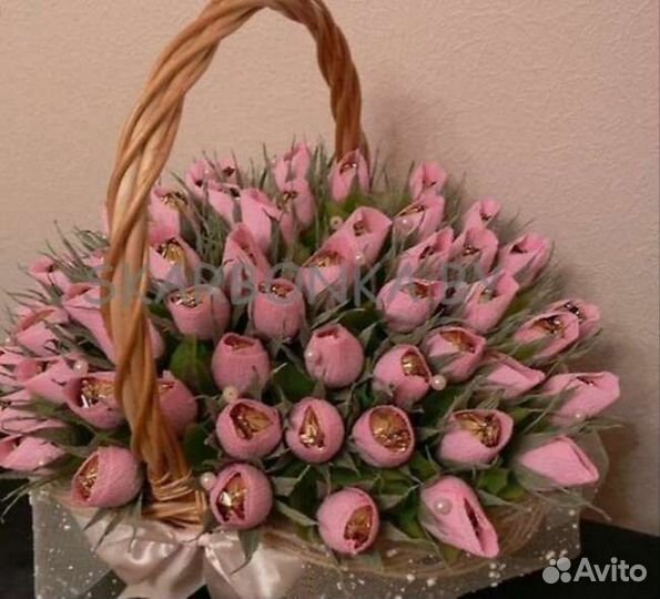 Сладкие розы, внутри конфеты