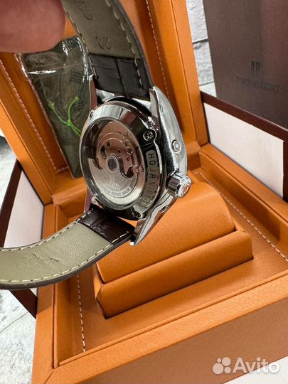 Часы механические Omega