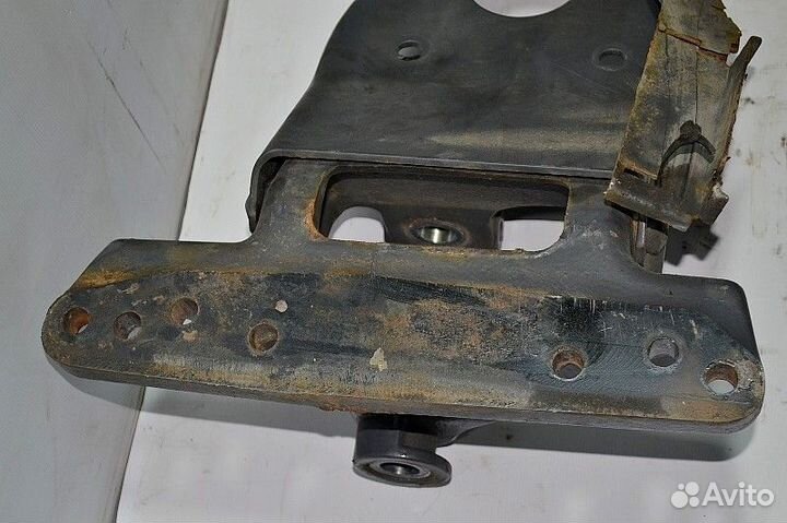 Траверса рамы volvo FH (01.12)