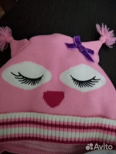 Шапки на девочку,с паетками и бисером размер 44-46