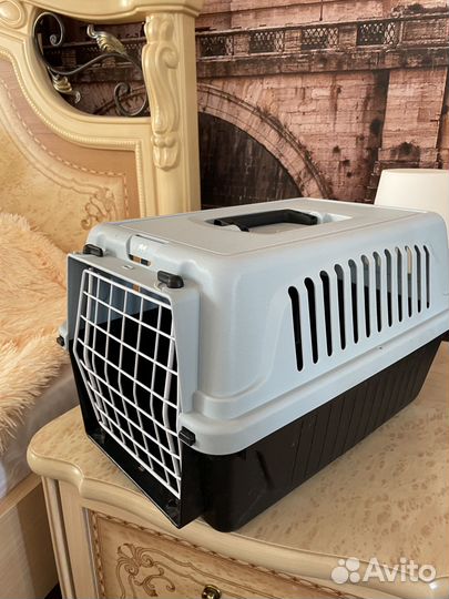 Переноска для кошек пластиковая