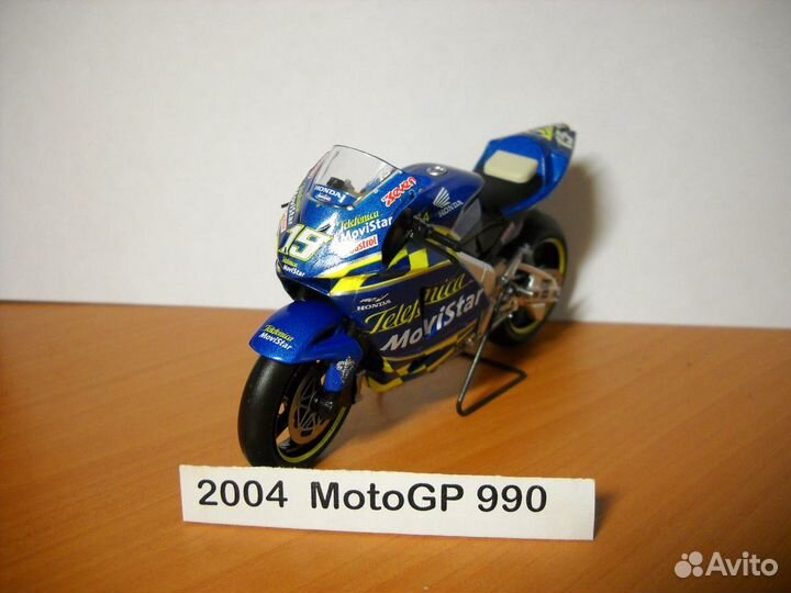 Модель мотоцикла motogp 1 18