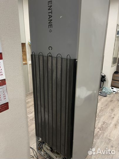 Холодильник Whirlpool