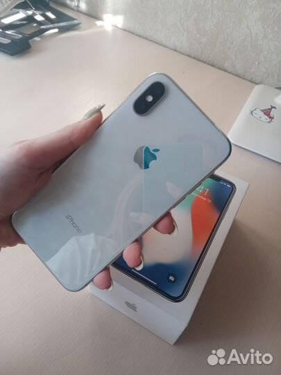 iPhone X, 64 ГБ