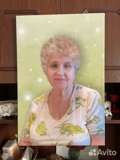 Портрет на холсте