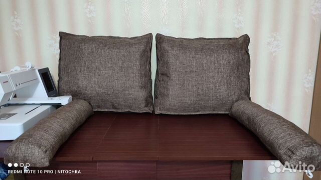 Подушки- треугольники с валиками