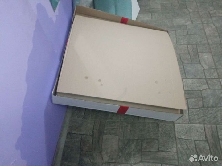 Коробка подарочная 1м