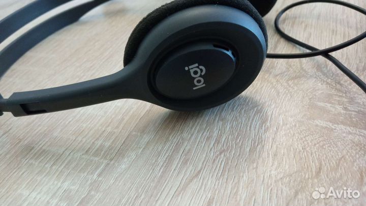 Наушники с микрофоном Logitech