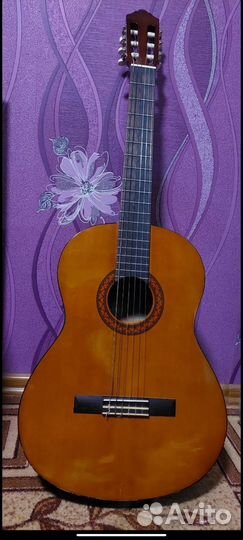 Классическая гитара yamaha c40