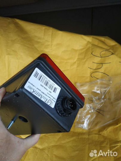 Фонарь задний,два фильтра топливных и масленных