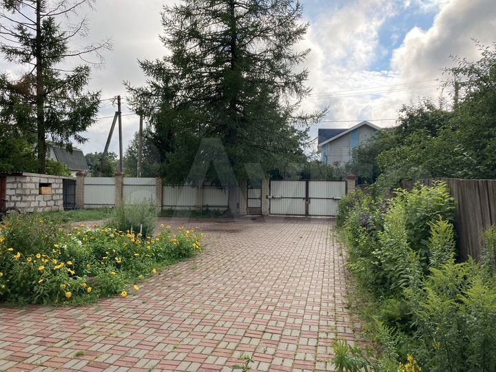 Коттедж 185 м² на участке 10 сот.