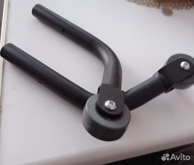 Антиопрокидыватель для инвалидной коляски