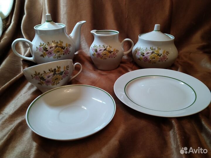 Чайный сервиз на 6 персон