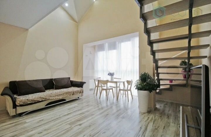 3-к. квартира, 93 м², 4/5 эт.