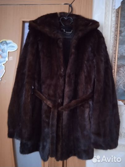 Шуба норковаяс с капюшоном, поясом 46-48 Италия