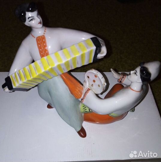 Фарфоровые статуэтки