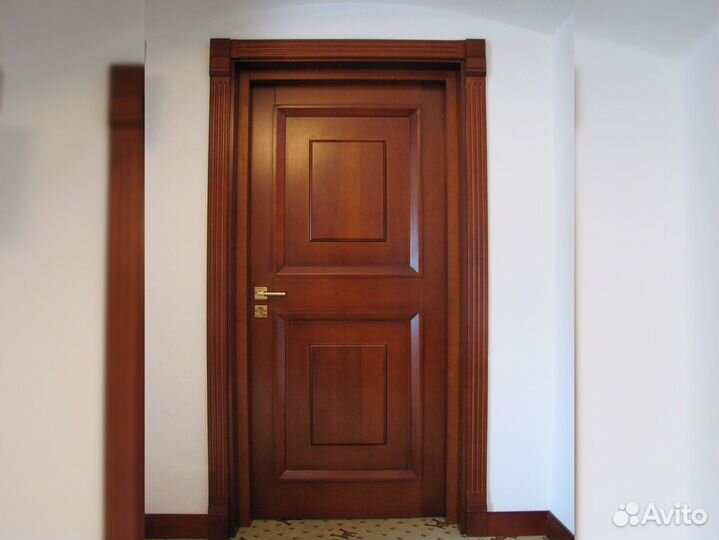 Дверь из массива