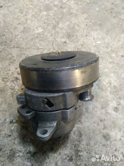 Натяжитель ремня грм Mercedes-Benz C-Class W202