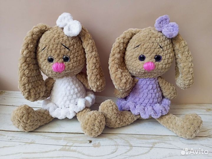 Зайка игрушка вязаная