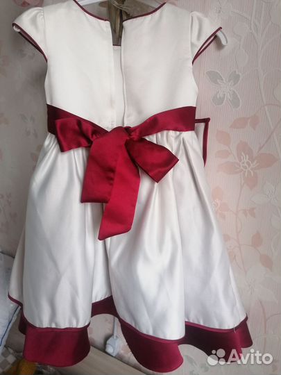 Нарядное платье р 104 - 110
