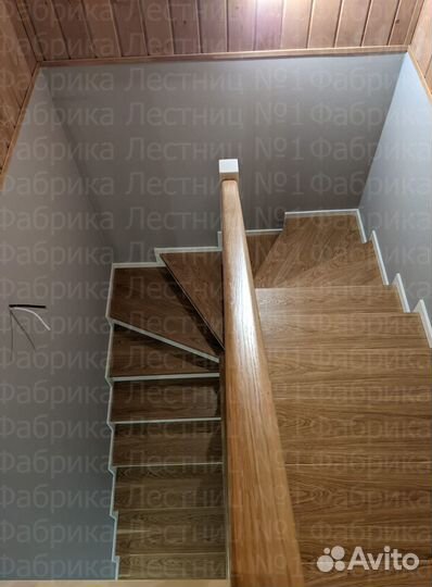 Лестница на металлическом каркасе