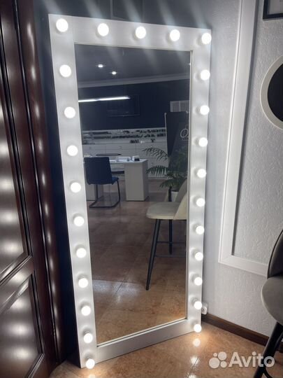 Зеркало с подсветкой