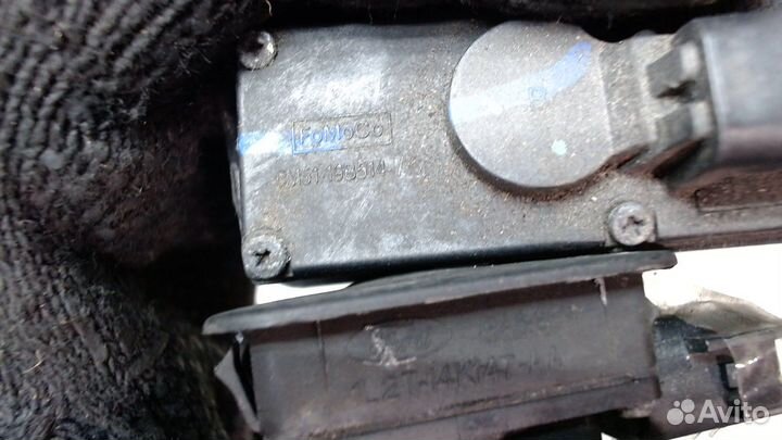 Кнопка багажника Ford Kuga, 2008