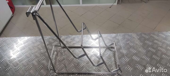 Подставка (держатель) для различных товаров