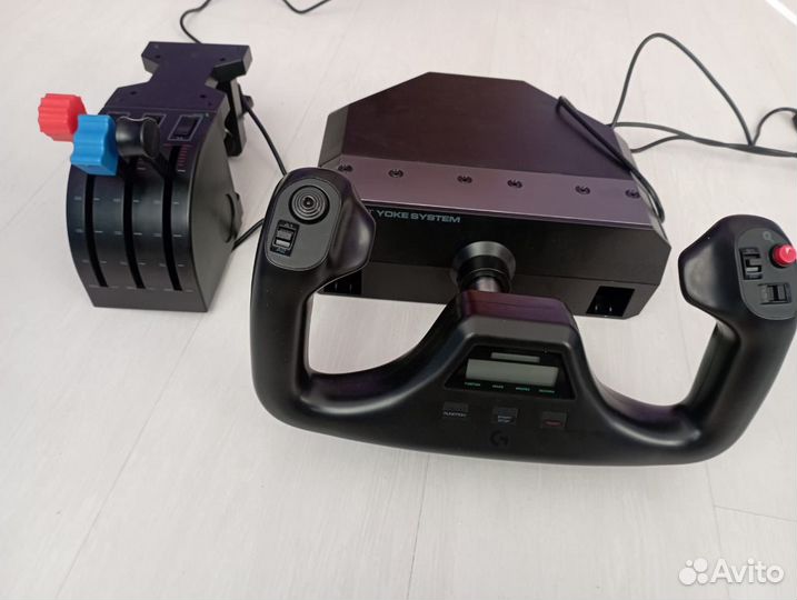 Игровая приставка авиастимулятор