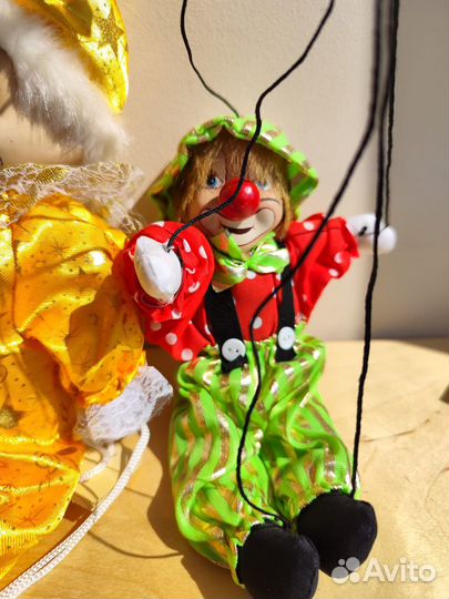 Кукла клоун. Кукла -Петрушка. Кукла марионетка