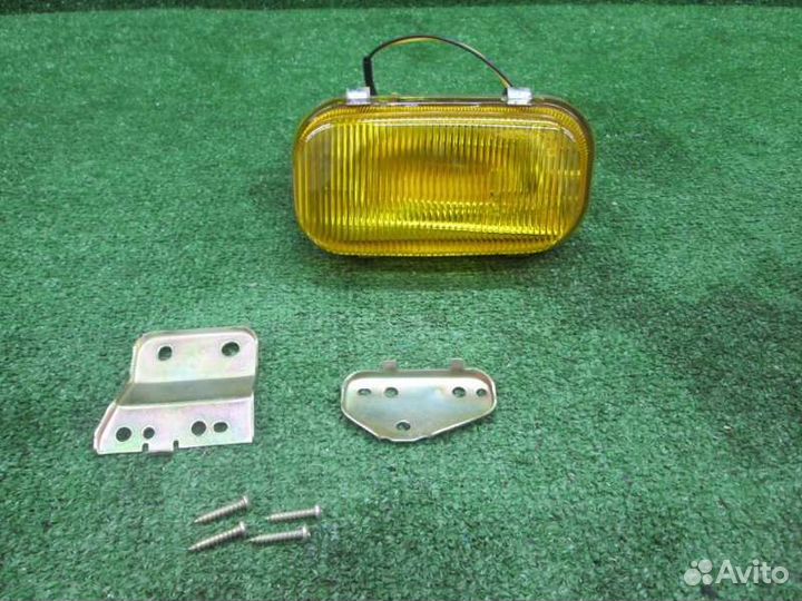 Туманка правая Mitsubishi Canter FE507