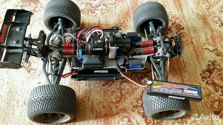 Модель traxxas E-revo 1/10, 4+ 4