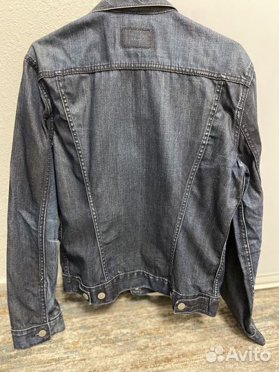 Джинсовая куртка levis