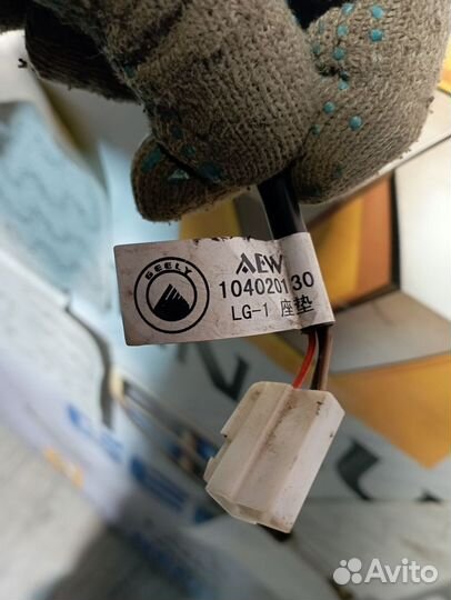 Подогрев сиденья Geely MK Прав