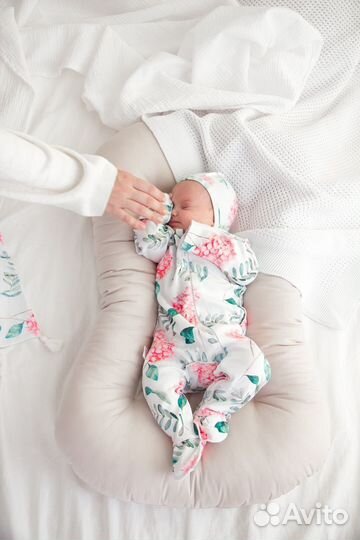 Подушка-позиционер кокон для новорожденного