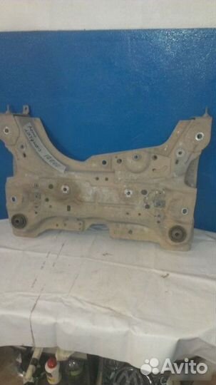 Подрамник Renault Laguna