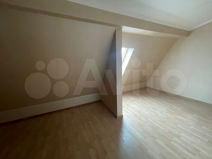 Дом 232,4 м² на участке 1 сот.