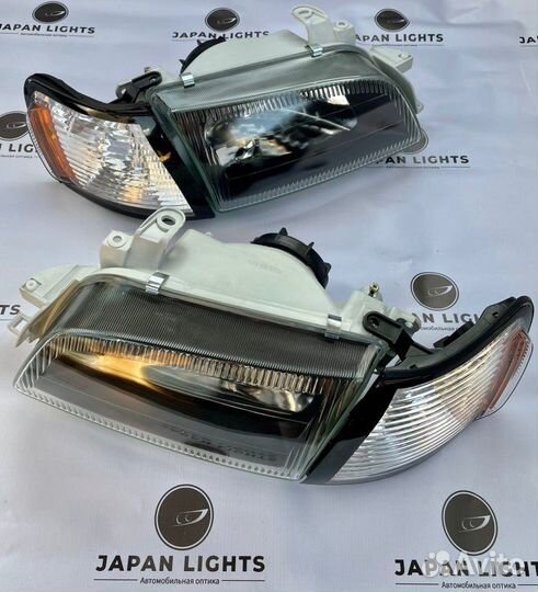 Фары хрустальные темные передние Toyota