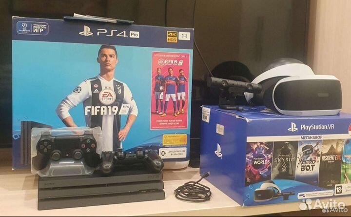 Sony playstation 4 pro 1tb + VR шлем