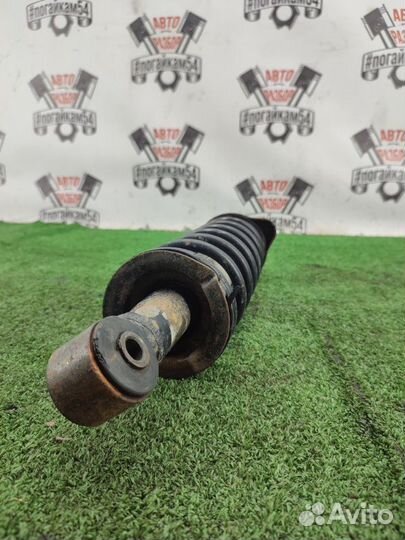 Амортизатор / стойка задний левый Mitsubishi