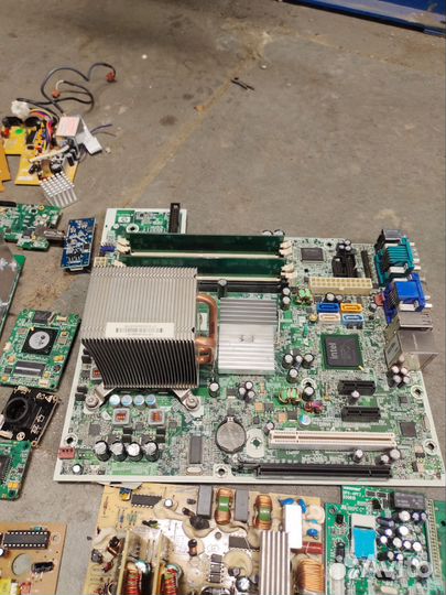 Запчасти для компьютера и слаботочных систем