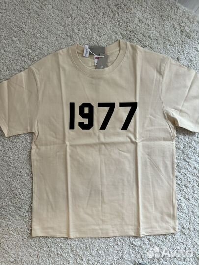 Футболки разные