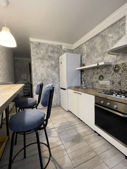 2-к. квартира, 55 м², 9/9 эт.