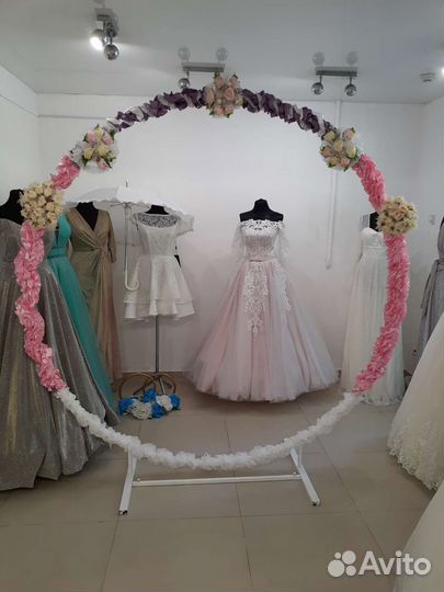 Декорации для свадьбы, круг, фотозона, стойка