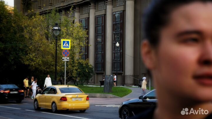 Бесплатная фотосессия в городе с собакой