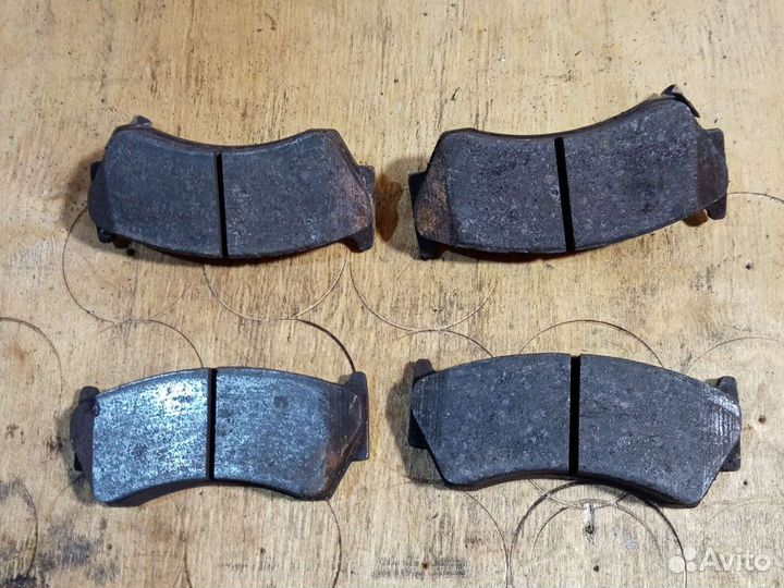 Тормозные колодки Nissan Almera кузов N15, 16