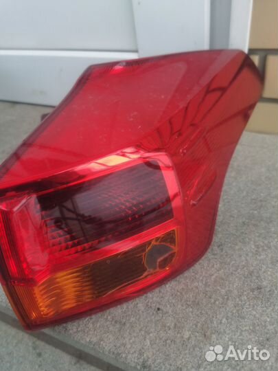 Фонарь задний правый toyota RAV4. Оригинал