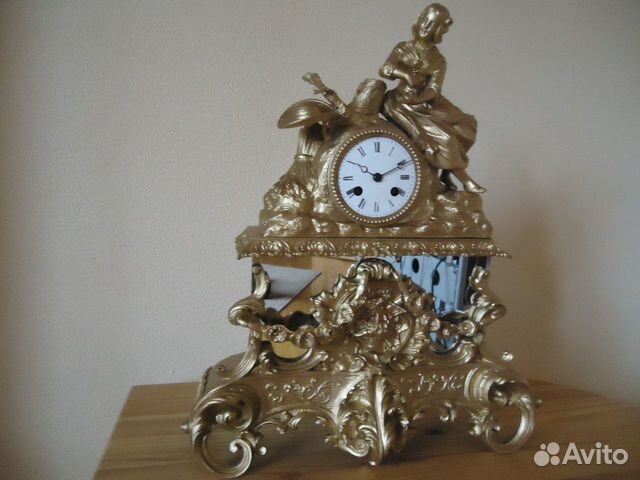 Часы каминные Франция XIX век, бронза