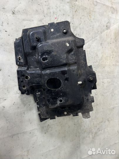 Подставка под аккумулятор Peugeot 206